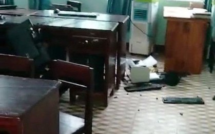 Nhóm học sinh đột nhập vào trường phá tài sản, gây thiệt hại hàng trăm triệu đồng