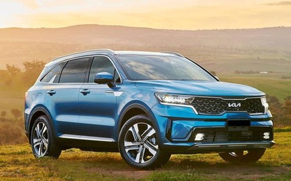 Có gì ở mẫu xe hybrid bình dân đầu tiên được lắp ráp tại Việt Nam?
