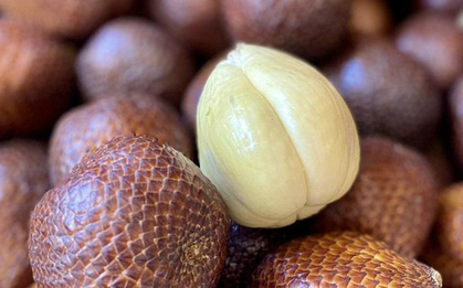 Loại quả bên ngoài thô ráp, bên trong đắt tiền gây "sốt" chợ mạng