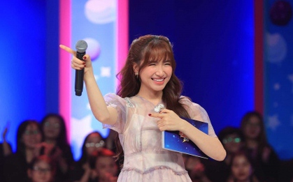 Phản ứng của khán giả khi Hòa Minzy làm MC