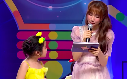 Hòa Minzy ghi điểm khi dạy thí sinh nhí cách khiêm tốn