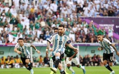Hai cựu danh thủ MU và Liverpool cãi tay đôi trên sóng trực tiếp vì quả phạt đền của Messi