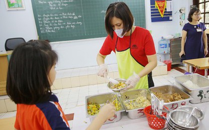 Phụ huynh cùng vào cuộc "soi" bếp ăn trường học