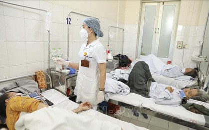 Số ca mắc tăng hơn 4 lần, Hà Nội phân luồng điều trị kịp thời cho bệnh nhân sốt xuất huyết