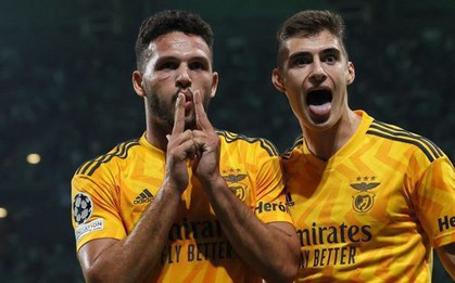 Ghi 4 bàn ở 20 phút cuối, Benfica lật ngôi khó tin trước PSG