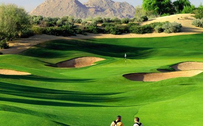 Thêm một câu lạc bộ golf tẩy chay golfer đánh caddie bất tỉnh