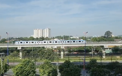 Clip: Đoàn tàu Metro số 1 lần đầu chạy thử nội bộ đoạn trên cao