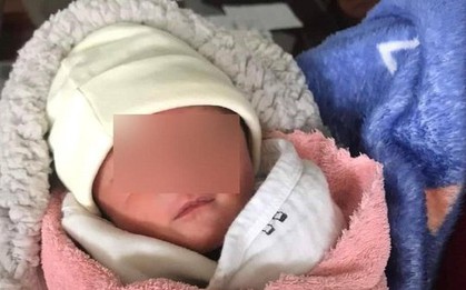 Nghi vấn người mẹ còn đi học, sinh con rồi bỏ rơi trong nhà hoang