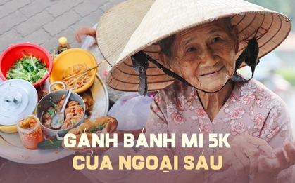 Gánh bánh mì ''độc lạ Bình Dương'' của bà cụ 86 tuổi: ''Ai không có tiền ngoại cho luôn để bà con ăn lót dạ"