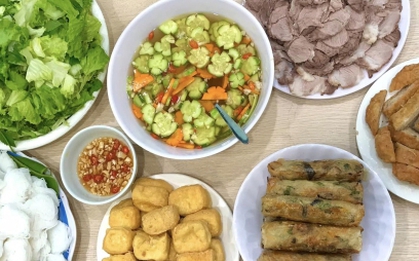 Chia sẻ bữa trưa ở công ty, cô gái khiến dân mạng thi nhau xin vào làm cùng