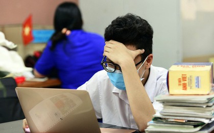 Giảm tải một hồi, học sinh vẫn “khổ vì học”, do đâu?