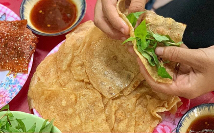 “Quên lối về” với chả cá cuốn rau răm, món ăn vặt đặc sản ở Bình Định