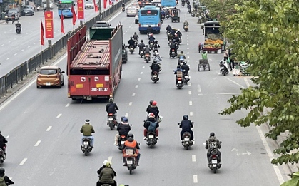 Ngày đầu nghỉ Tết Dương lịch: Cửa ngõ Hà Nội, bến xe thông thoáng lạ thường