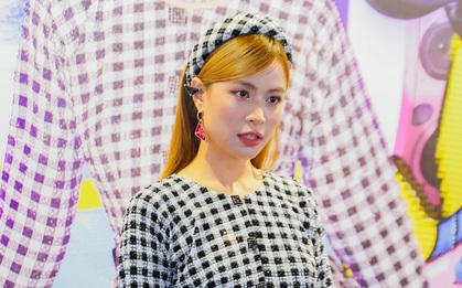 Hoàng Thùy Linh trải lòng: "Sau khi album Hoàng thành công, tôi cảm thấy trống rỗng. Ngồi giữa rất nhiều giải thưởng vẫn chưa thấy hạnh phúc"