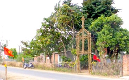 Người dân vây bắt đối tượng vác dao xông vào buổi lễ chém linh mục tử vong