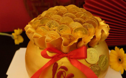 Mâm cúng ngày vía Thần Tài: Bánh bao túi tiền, bánh kem túi vàng hút khách trên chợ mạng