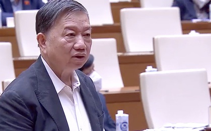 Bộ trưởng Bộ Công an: ''Xăng giả khiến ô tô, xe máy đang đi trên đường tự nhiên bốc cháy''