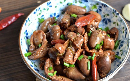 Bộ phận này của con gà bằng "ba vị thuốc": Là "cao thủ" bơm máu, lại bổ thận, khỏe sinh lý, tuy nhiên cần làm sạch cho đúng trước khi ăn
