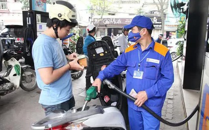 Ngày mai, giá xăng có thể giảm mạnh