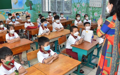 Học sinh toàn TP.HCM trở lại trường