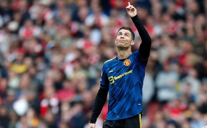 Ronaldo gánh còng lưng, Bruno Fernandes "giết" MU bằng cú đá gây ngứa mắt