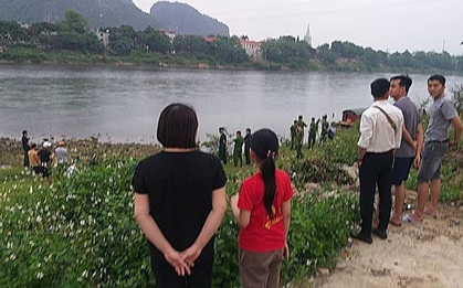 Hai cháu bé đuối nước tử vong, mất tích trên sông Mã