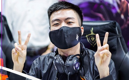 HLV Rainer trực tiếp chỉ đạo, Team Flash thắng trận, chính thức lọt vào Playoffs ĐTDV Mùa Xuân 2022