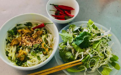 Quán mì độc chiêu "thị trường bán 1 tô giá bao nhiêu thì quán tôi bán nửa giá"