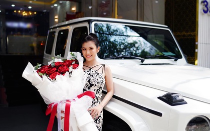 Đẳng cấp đại gia miền Tây: Hỏi đúng ba câu, "nhấc" luôn Mercedes G63 đắt đỏ về tặng chồng