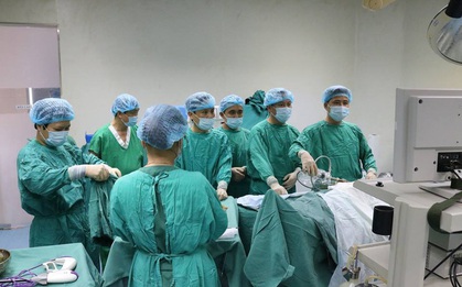 Một cặp vợ chồng nhập viện cấp cứu vì uống nhầm nước làm mát động cơ ô tô