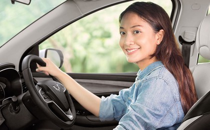 Nhà tuyển dụng hỏi: "Bạn lái xe đi làm hay đi xe buýt?" - Ứng viên đưa ra đáp án ngoài dự liệu lập tức hạ gục hai đối thủ còn lại