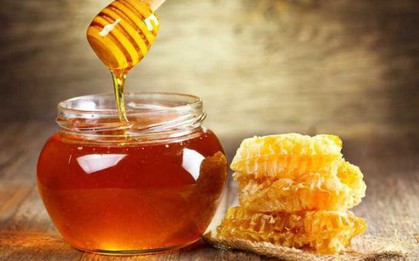 Mật ong tốt cho sức khỏe nhưng vẫn có rủi ro, cần lưu ý khi dùng