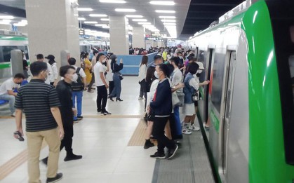 Đường sắt Cát Linh - Hà Đông cho hành khách mang xe đạp gấp lên tàu