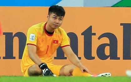Thủ môn Văn Toản xin lỗi và giải thích về sai lầm trước toàn đội U23 Việt Nam