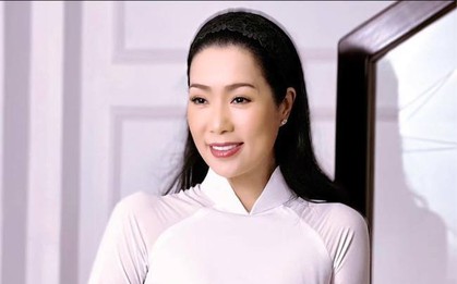Á hậu Trịnh Kim Chi dạy con theo cách THỜI XƯA: Người khen người chê nhưng nhìn sang con cô mà ngưỡng mộ