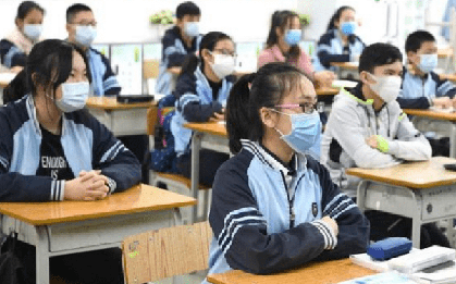 Hai học sinh trung học có điểm số giống nhau, một em chăm chỉ đến lớp phụ đạo và một em thì không: Sự khác biệt sau 3 năm quá bất ngờ