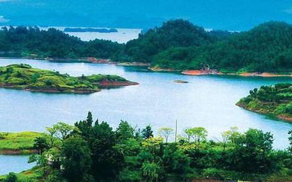 Thành cổ nghìn năm nằm sâu dưới đáy hồ nước sạch nhất Trung Quốc