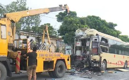 Xe khách tông xe bồn khiến nhiều người thương vong: Tài xế có biểu hiện buồn ngủ