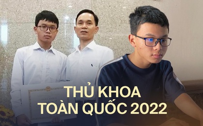 Thủ khoa duy nhất toàn quốc đạt 30/30 điểm học trường huyện, giỏi nức tiếng và có sử dụng điện thoại