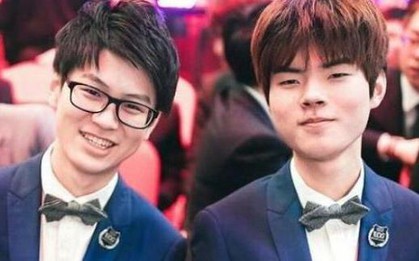 Được Deft chúc mừng cột mốc đáng nhớ, EDG Meiko liền hẹn đồng đội cũ tái ngộ tại CKTG 2022