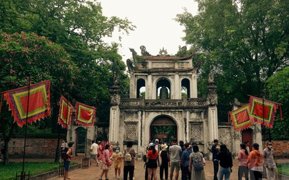 Những sự thật ít ai biết về tấm bia "Hạ Mã" trước cổng Văn Miếu - Quốc Tử Giám