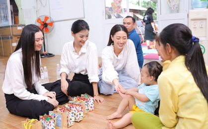 Lương Thùy Linh cảm động trước hoàn cảnh của bệnh nhân xương thủy tinh