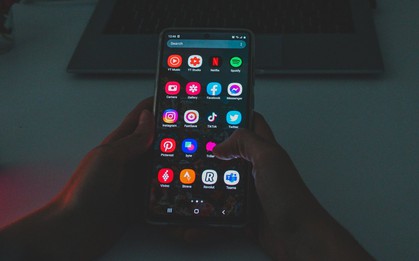 Bạn có thể đang bị nghe lén mà không hề hay biết, kiểm tra điện thoại và làm ngay điều này!