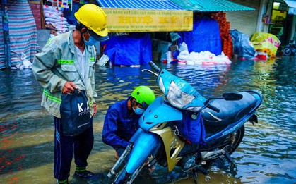Miền Nam, miền Trung đón mưa rất lớn, miền Bắc hửng nắng