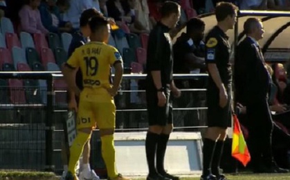 Cùng Pau FC thua đậm, Quang Hải bất ngờ được tán dương hết lời từ báo Trung Quốc