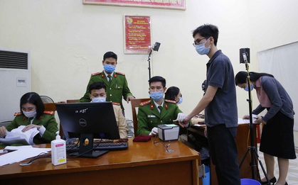 Cấp thẻ căn cước công dân gắn chip cho toàn dân trước ngày 30/9