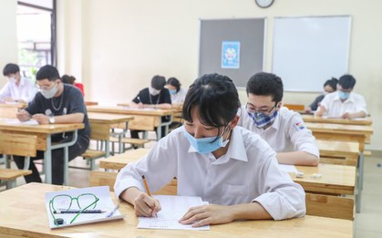 Điểm chuẩn xét học bạ cao ngất ngưởng, làm sao xét tuyển công bằng?