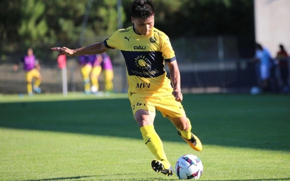 Được HLV Didier Tholot chỉ dẫn, Quang Hải sẽ giúp Pau FC có chiến thắng đầu tay?