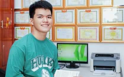 Nam sinh Quảng Trị giành 12 học bổng Mỹ