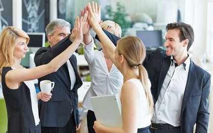 Công ty Mỹ trả tiền cho nhân viên mới đi du lịch 2 tuần trước khi đi làm ngày đầu tiên